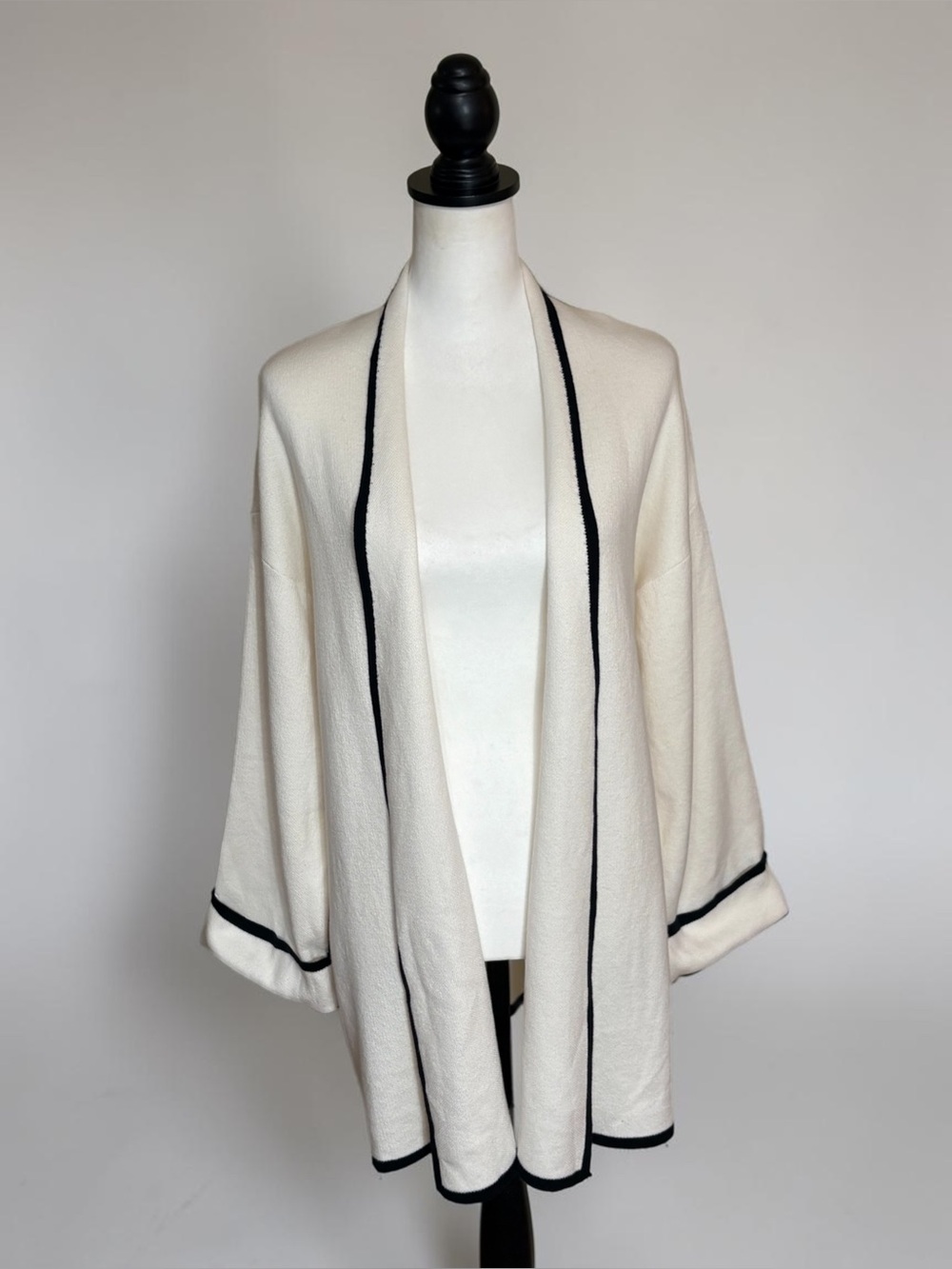 NWT Ann Taylor Factory Contrast Trim Open Cardigan Ivory Black XL *Flaw